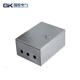 China Tres resistentes des alta temperatura de la caja del DB del metal de la caja de distribución del acero inoxidable de los agujeros proveedor